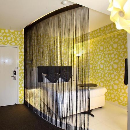 Hotel Zamburger Bliss Johor Bahru Bagian luar foto