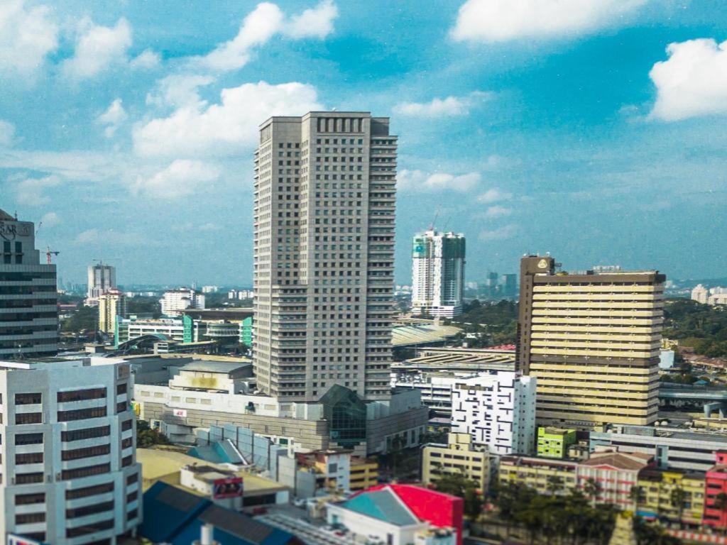 Hotel Zamburger Bliss Johor Bahru Bagian luar foto