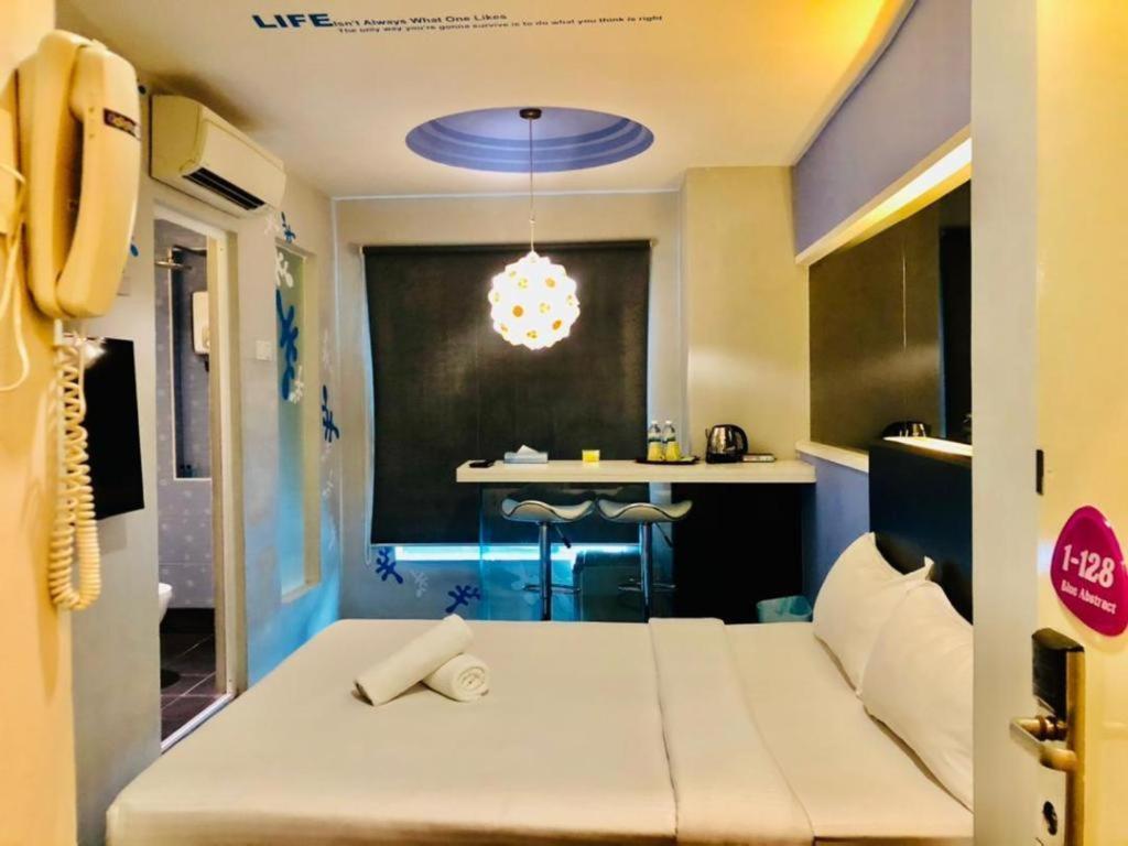 Hotel Zamburger Bliss Johor Bahru Bagian luar foto