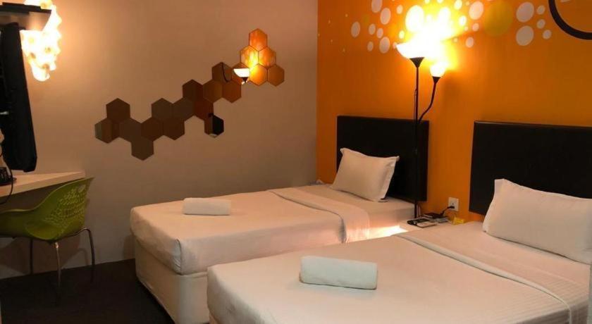 Hotel Zamburger Bliss Johor Bahru Bagian luar foto