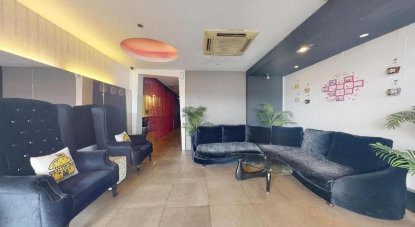 Hotel Zamburger Bliss Johor Bahru Bagian luar foto